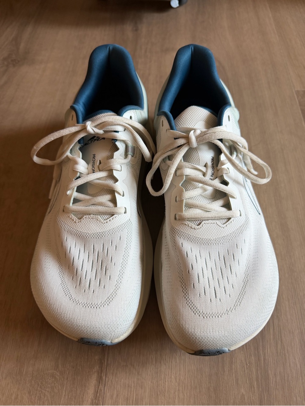 Altra Men's Provision 8 size 10.5 Cream/Blue Running Shoes
